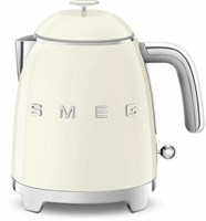 Чайник Smeg KLF05CREU, 1400Вт, пластик, объём 0,8л, цвет бежевый